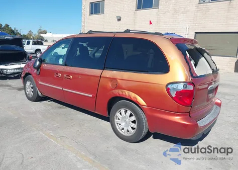 2006 Chrysler Town & Country Touring from USA, damaged, VIN 2A4GP54L26R688183